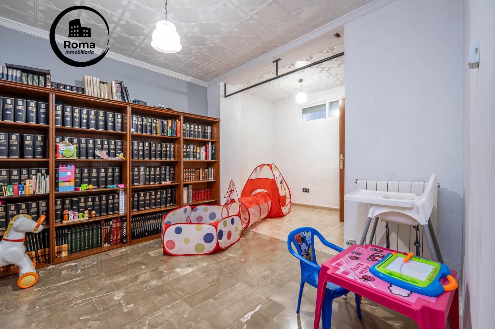 4 quarto Moradia Geminada para venda em Huetor Vega com piscina - 315 000 € (Ref: 9591456)