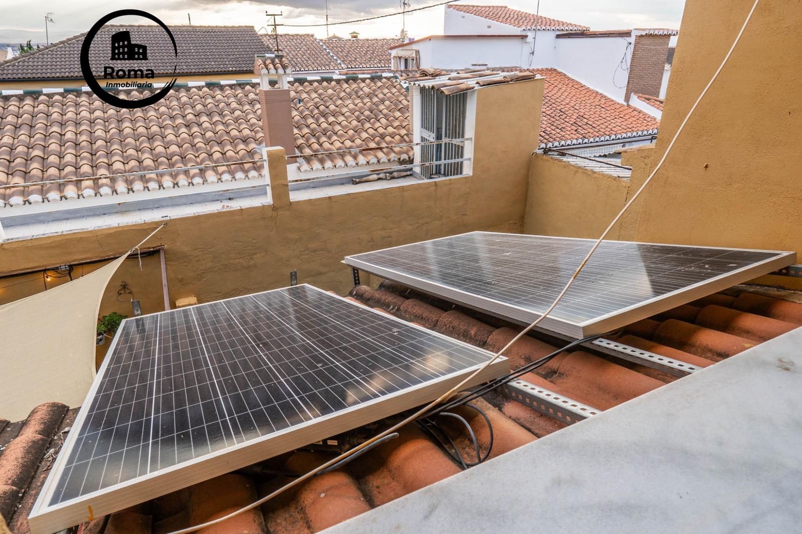 4 quarto Moradia Geminada para venda em Huetor Vega com piscina - 315 000 € (Ref: 9591456)