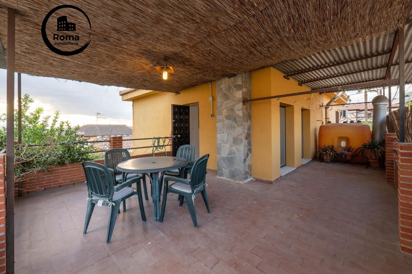 4 quarto Moradia Geminada para venda em Huetor Vega com piscina - 315 000 € (Ref: 9591456)