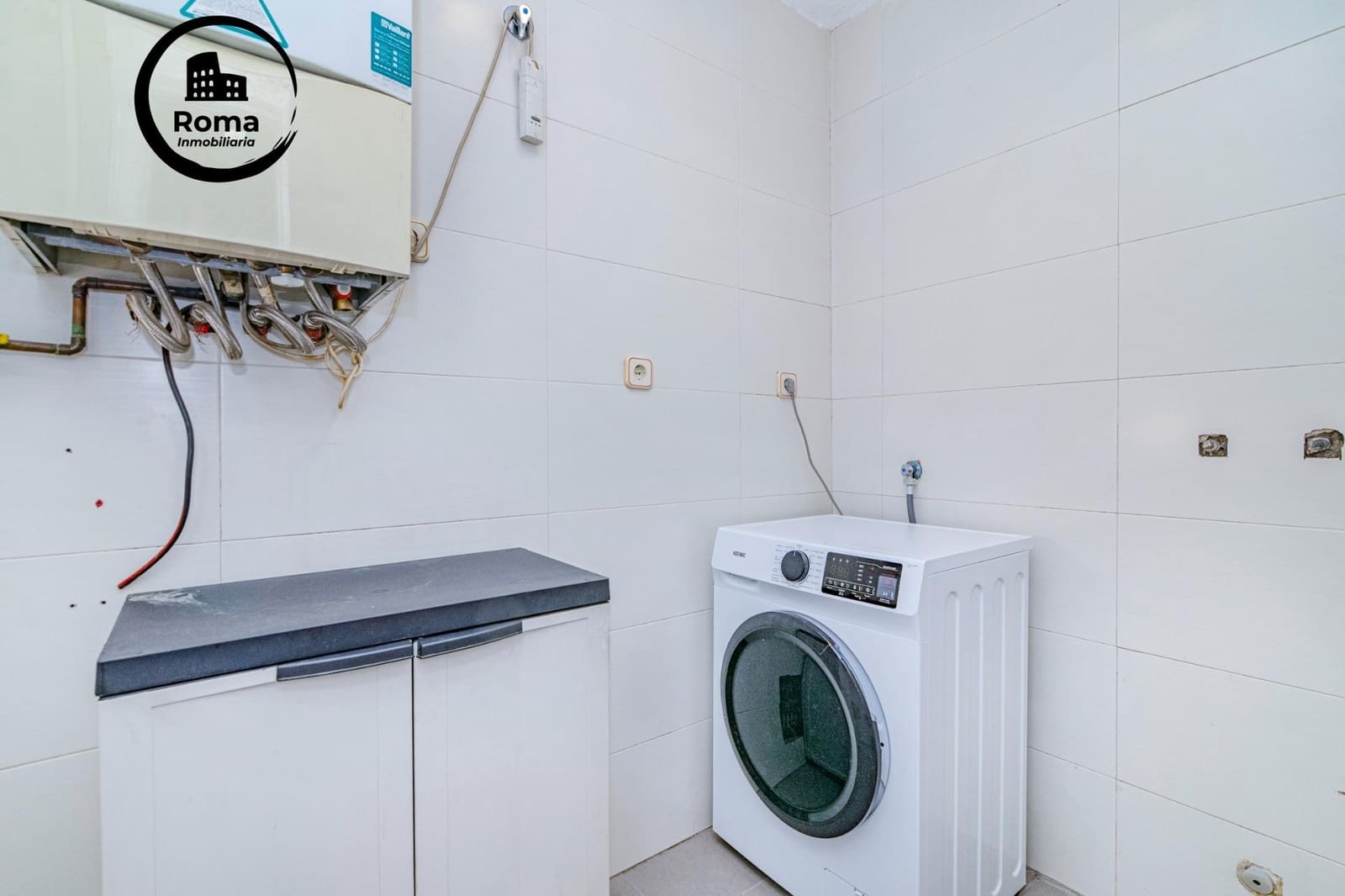 Adosado de 6 habitaciones en Granada ciudad en venta - 385.000 € (Ref: 9596310)