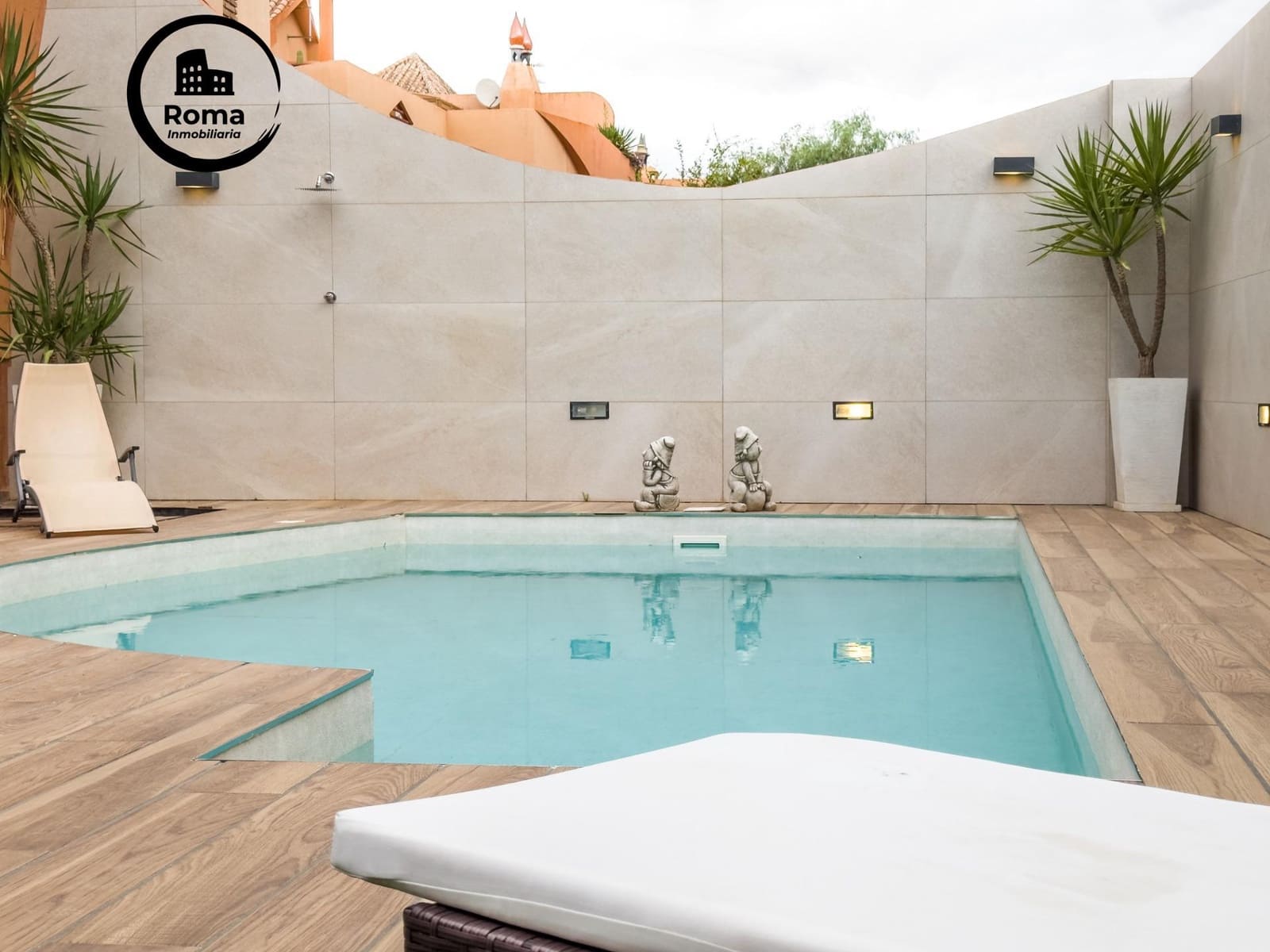 Pareado de 4 habitaciones en Las Gabias en venta con piscina garaje - 385.000 € (Ref: 9596329)