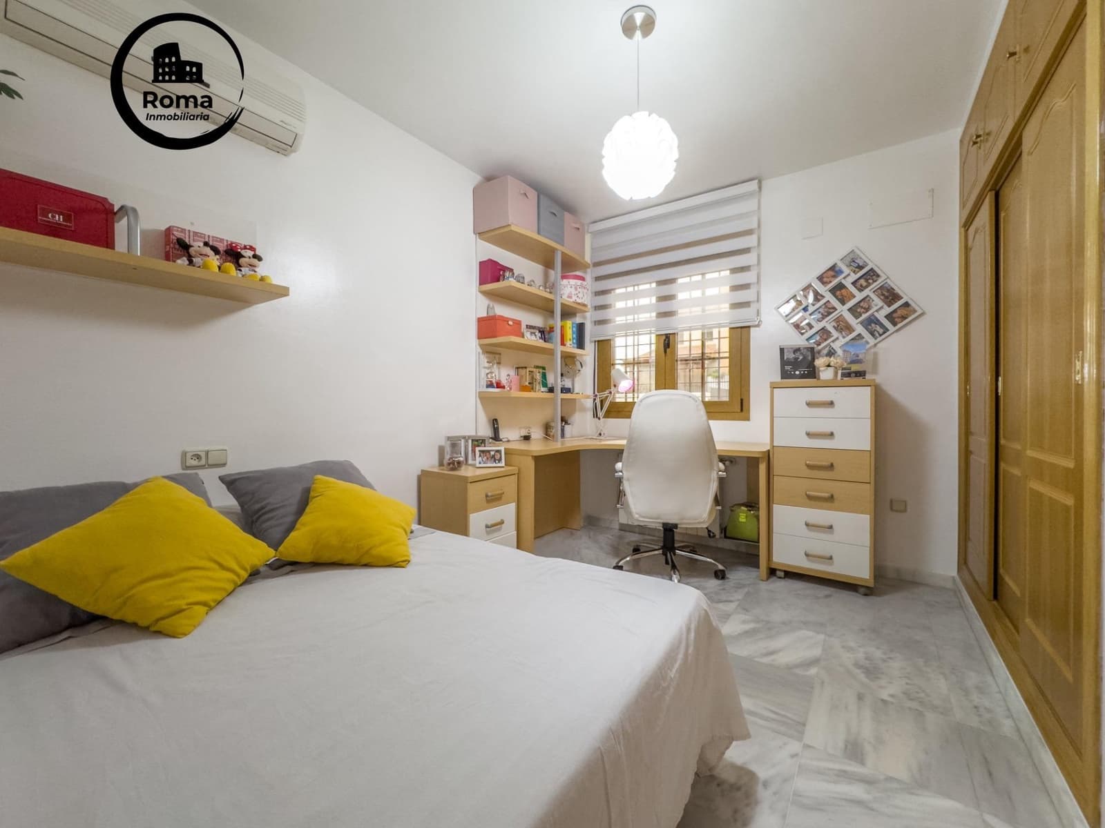 4 slaapkamer Halfvrijstaande villa te koop in Las Gabias met zwembad garage - € 385.000 (Ref: 9596333)