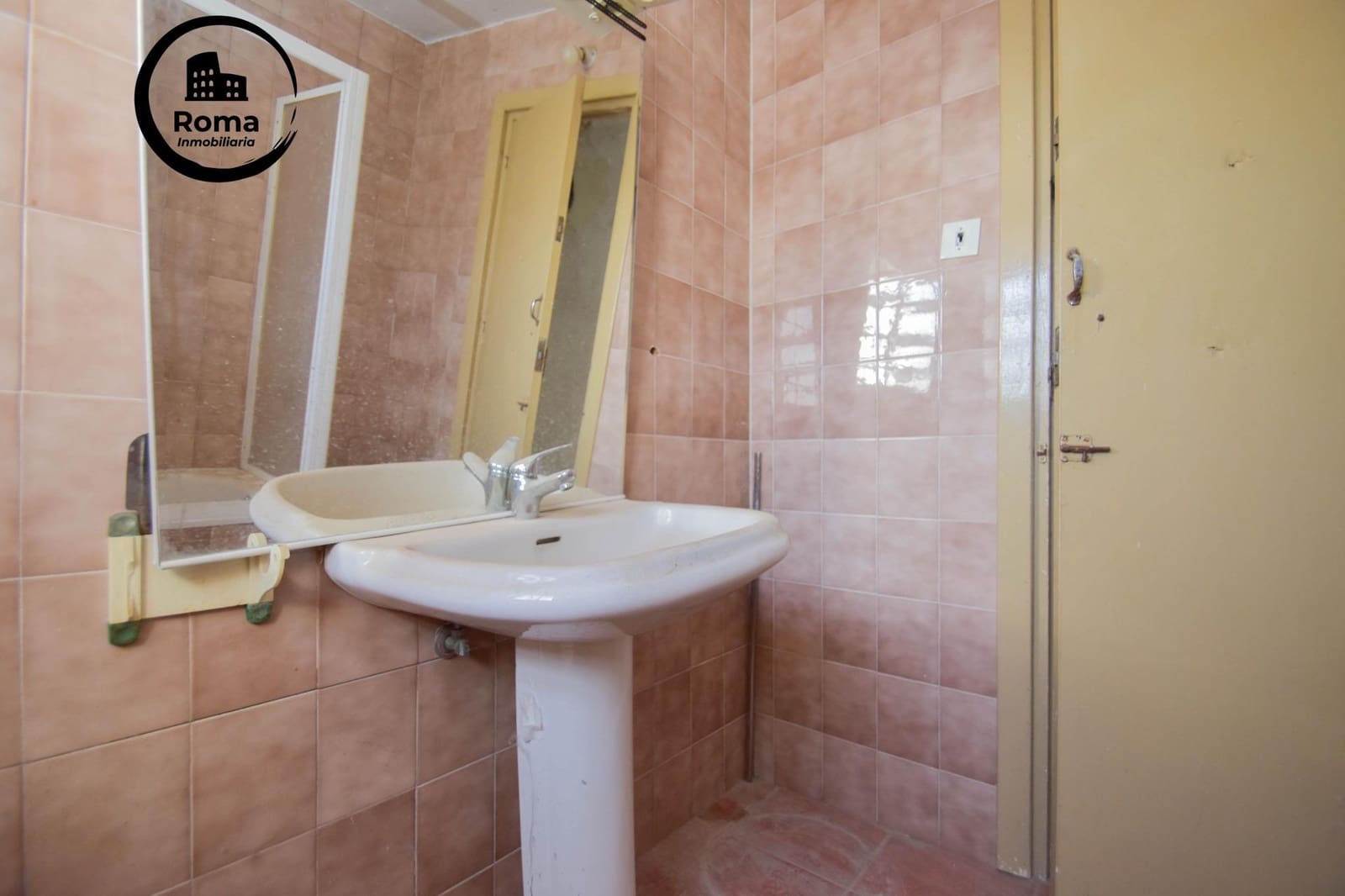 6 slaapkamer Huis te koop in Atarfe - € 92.000 (Ref: 9605146)