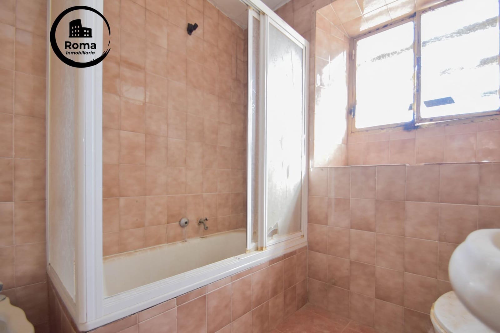 6 slaapkamer Huis te koop in Atarfe - € 92.000 (Ref: 9605146)