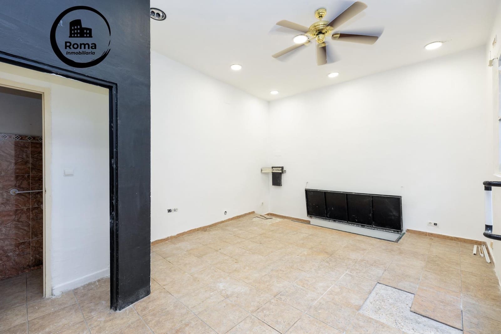 Commerciale in vendita in Granada citta - 75.000 € (Rif: 9608186)