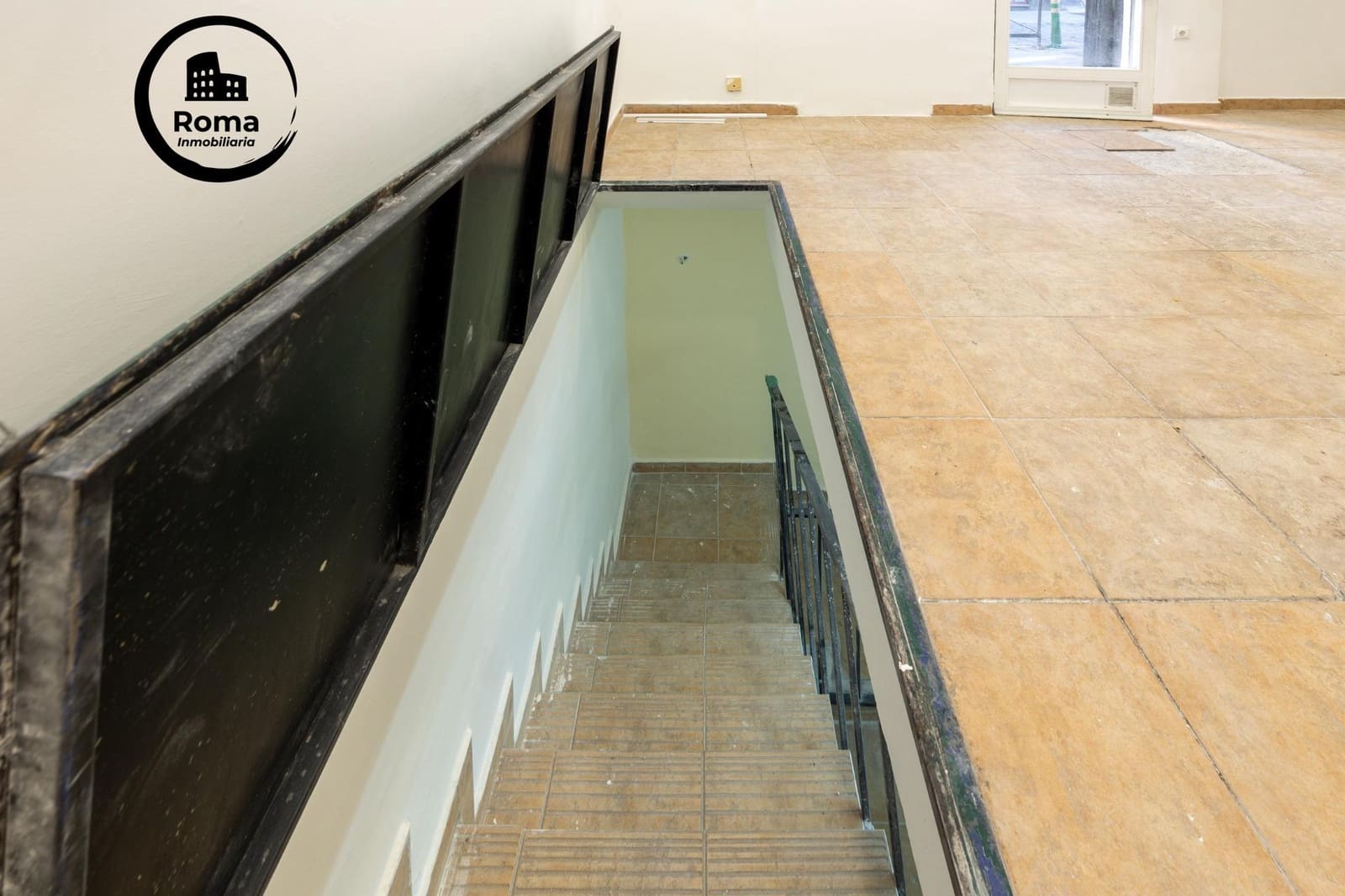 Commerciale in vendita in Granada citta - 75.000 € (Rif: 9608186)