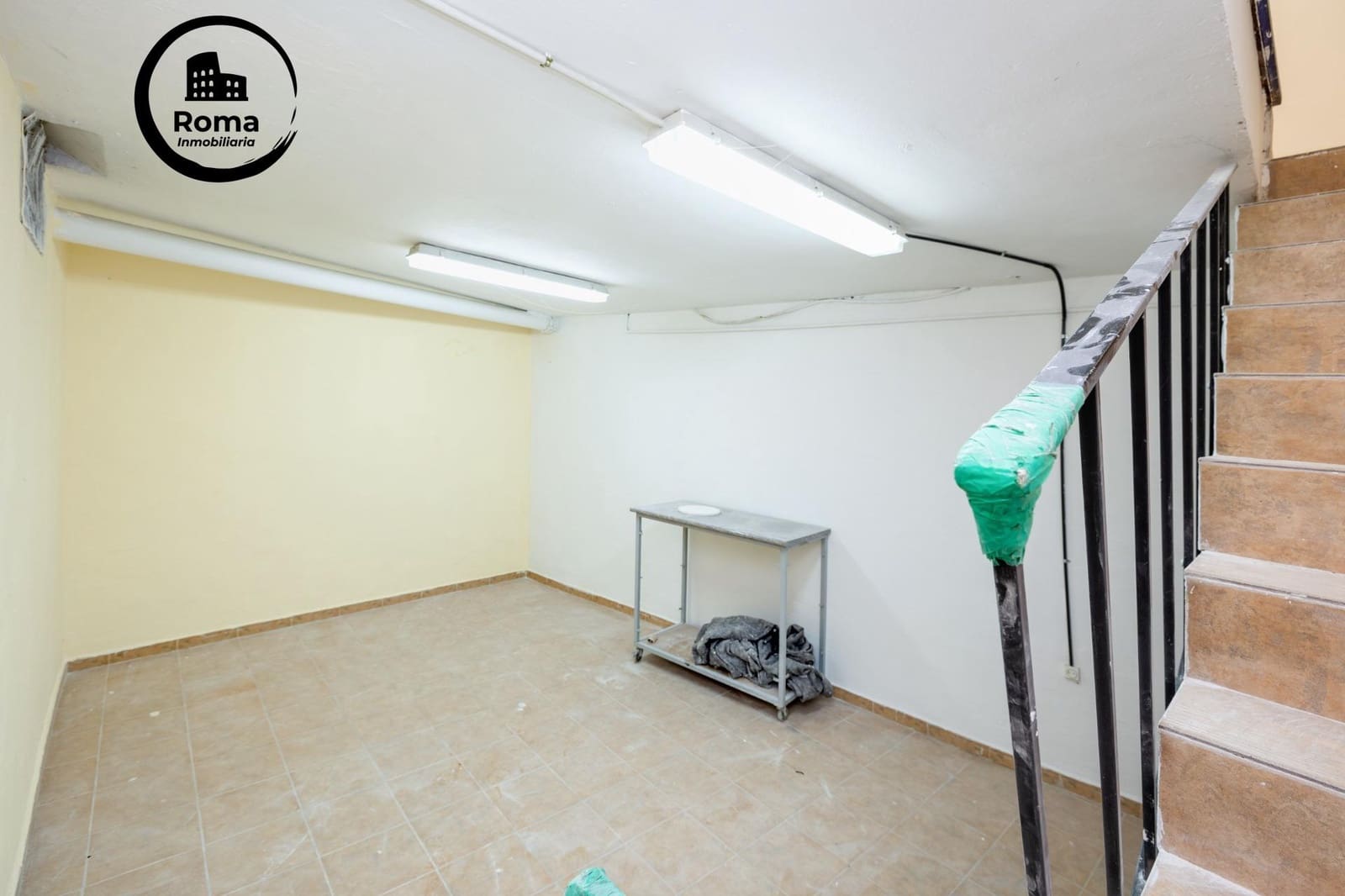 Commerciale in vendita in Granada citta - 75.000 € (Rif: 9608186)