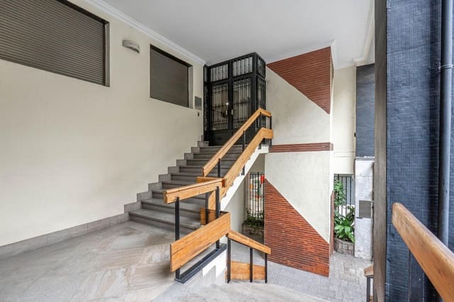 5 quarto Penthouse para venda em Granada cidade - 539 900 € (Ref: 9611671)