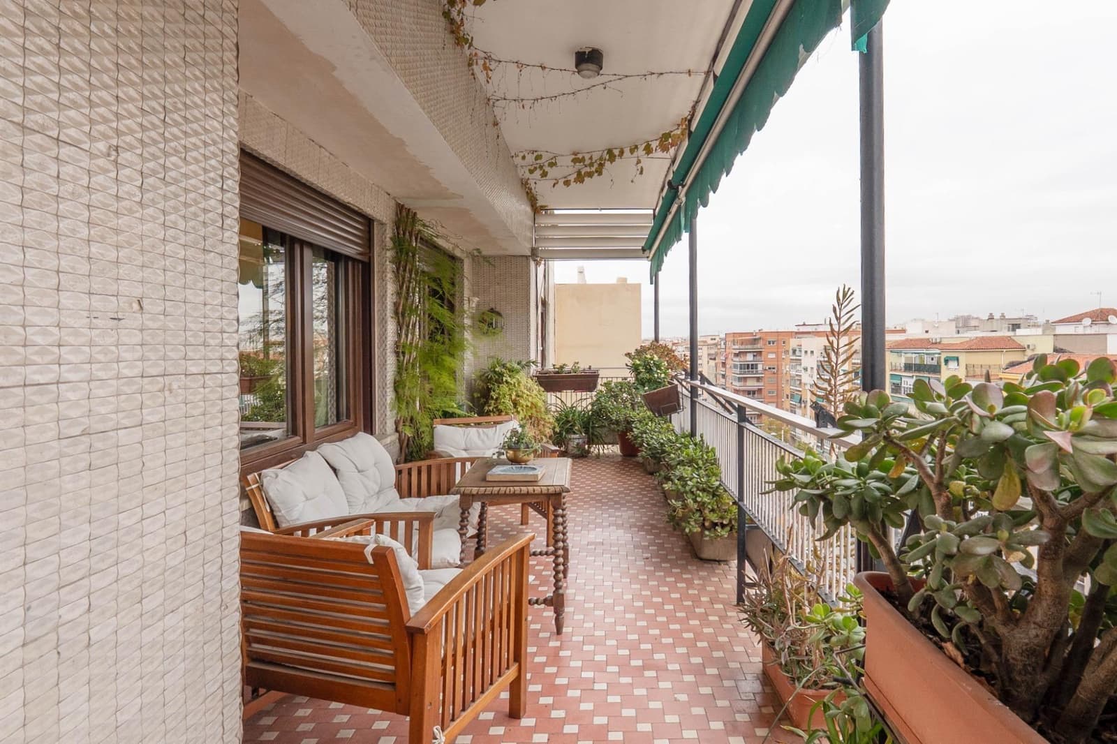 5 sovrum Takvåning till salu i Granada stad - 539 900 € (Ref: 9611671)