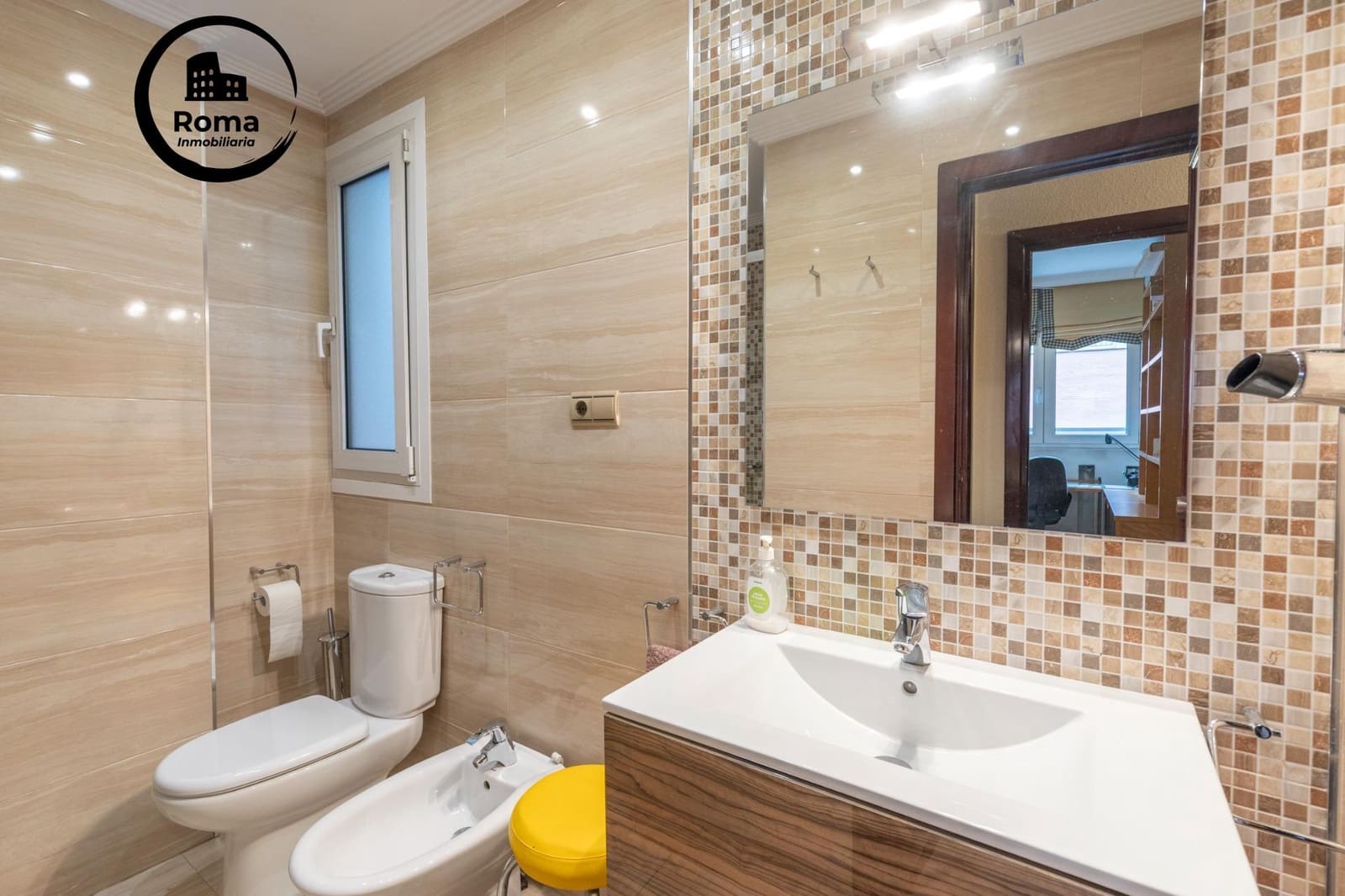 7 sovrum Lägenhet till salu i Granada stad med garage - 850 000 € (Ref: 9611672)