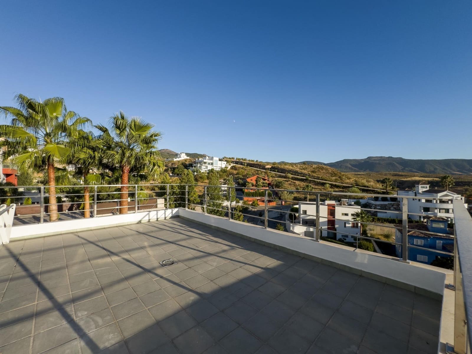 5 chambre Villa/Maison à vendre à La Zubia avec piscine garage - 799 000 € (Ref: 9611679)