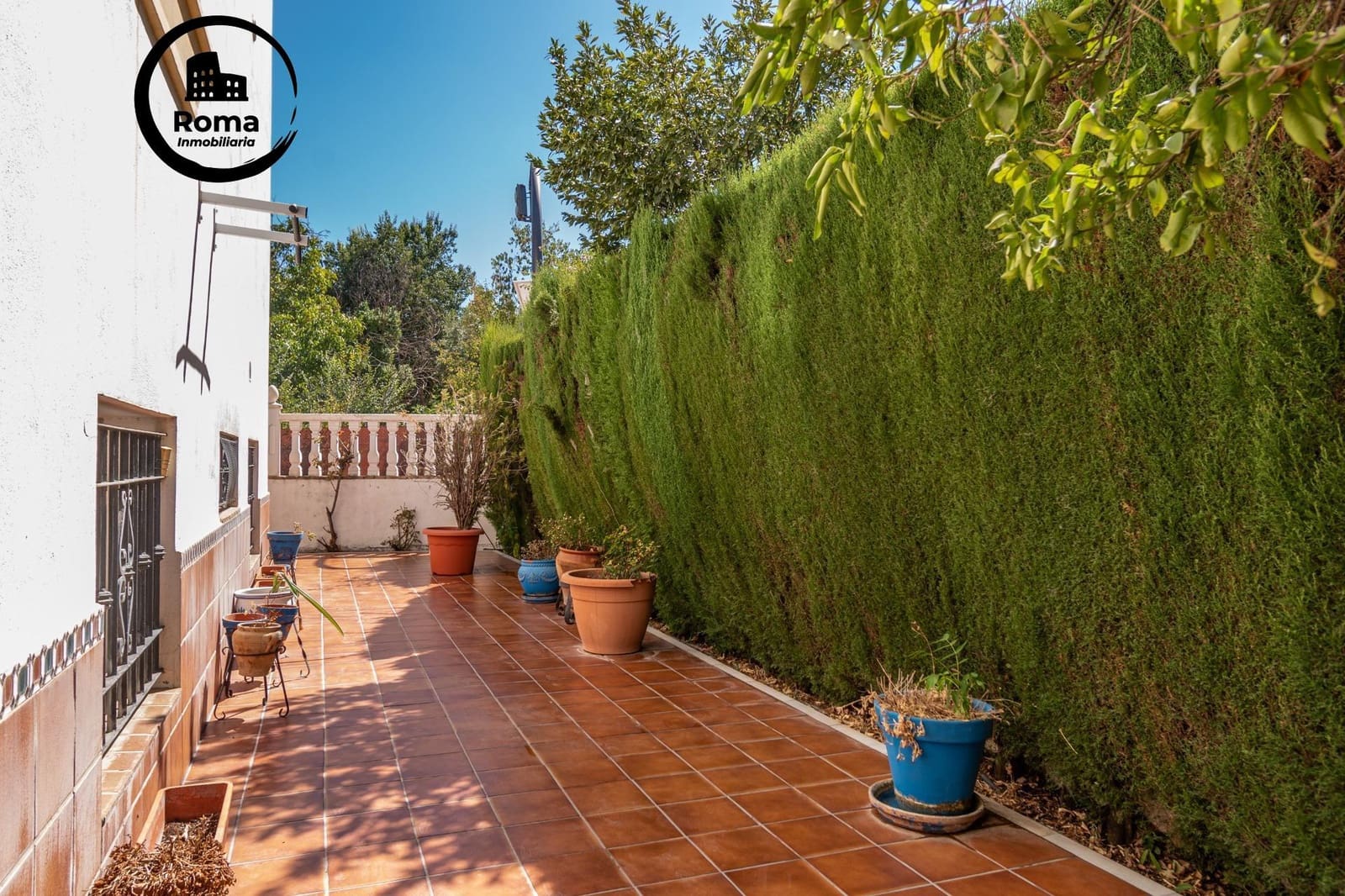 4 sovrum Villa till salu i La Zubia med pool garage - 395 000 € (Ref: 9611682)