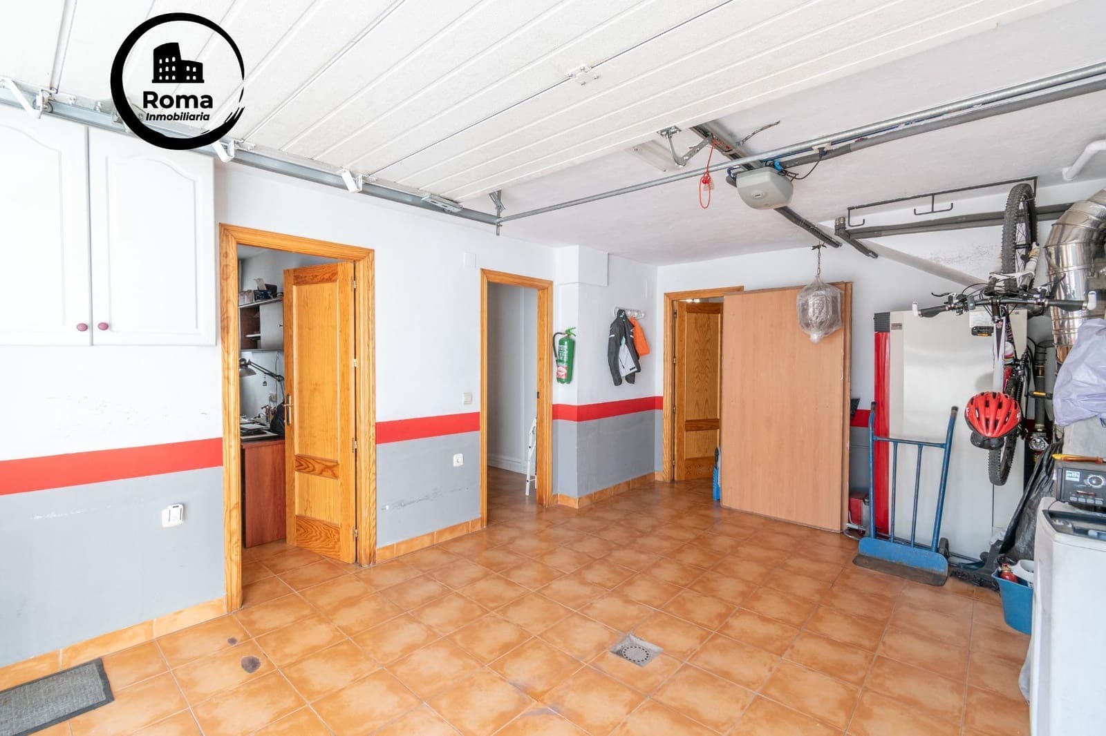 4 sovrum Villa till salu i La Zubia med pool garage - 395 000 € (Ref: 9611682)