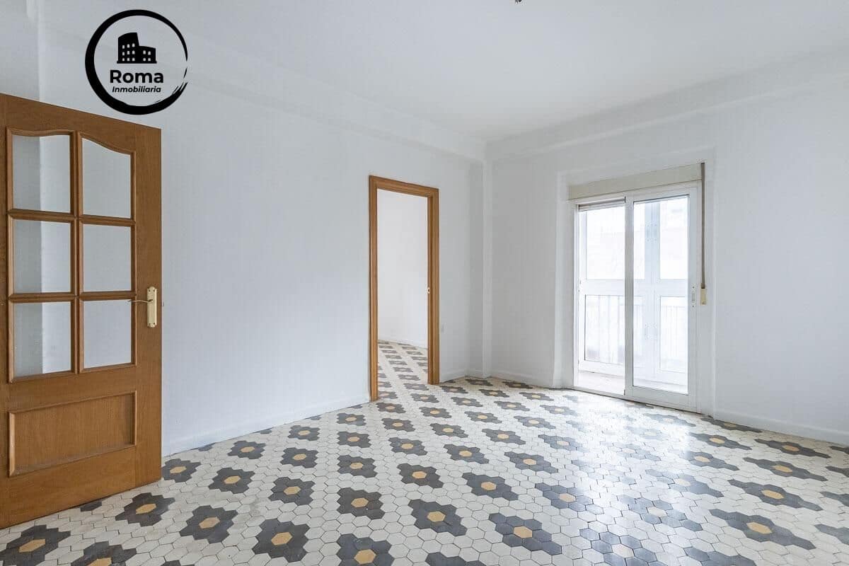 3 bedroom Flat for sale in Granada city - € 154,900 (Ref: 9611688)