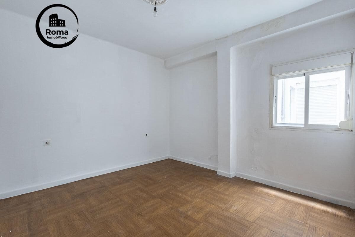 3 bedroom Flat for sale in Granada city - € 154,900 (Ref: 9611689)