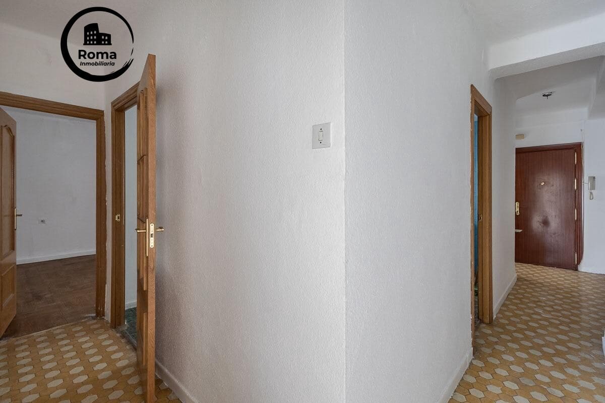 3 bedroom Flat for sale in Granada city - € 154,900 (Ref: 9611689)