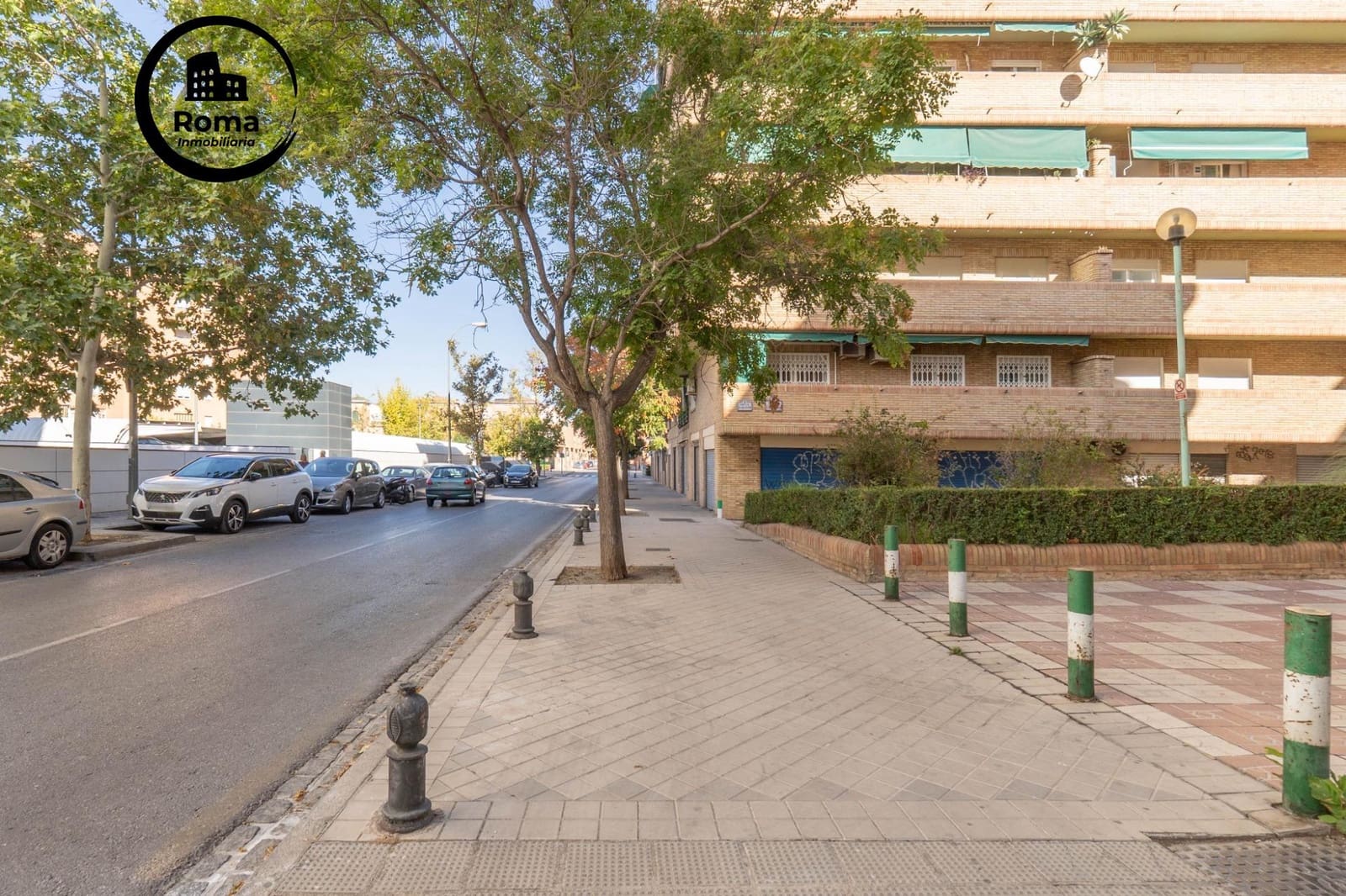 Garage til salg i Granada by - € 35.000 (Ref: 9615987)