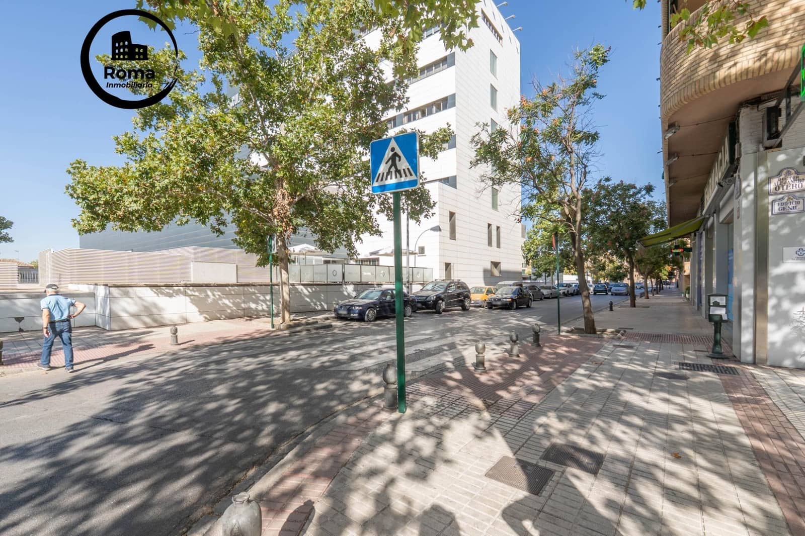 Garage til salg i Granada by - € 35.000 (Ref: 9615987)