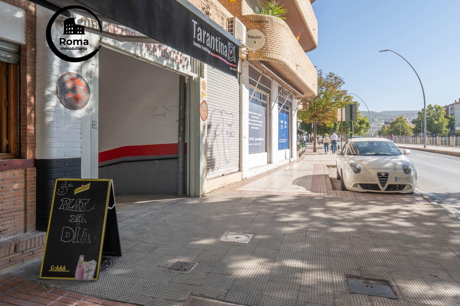 Garage til salg i Granada by - € 35.000 (Ref: 9615987)