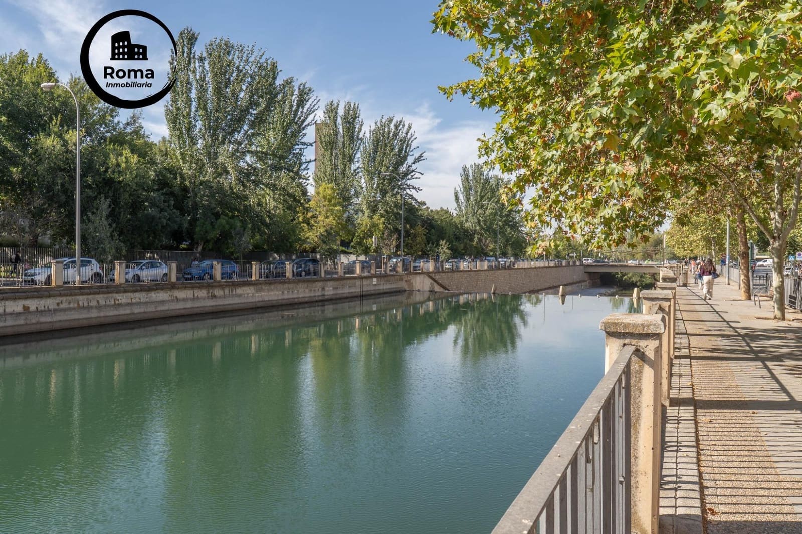 Garage til salg i Granada by - € 35.000 (Ref: 9615987)