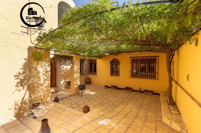 11 sovrum Villa till salu i Huétor Vega med garage - 850 000 € (Ref: 9615991)