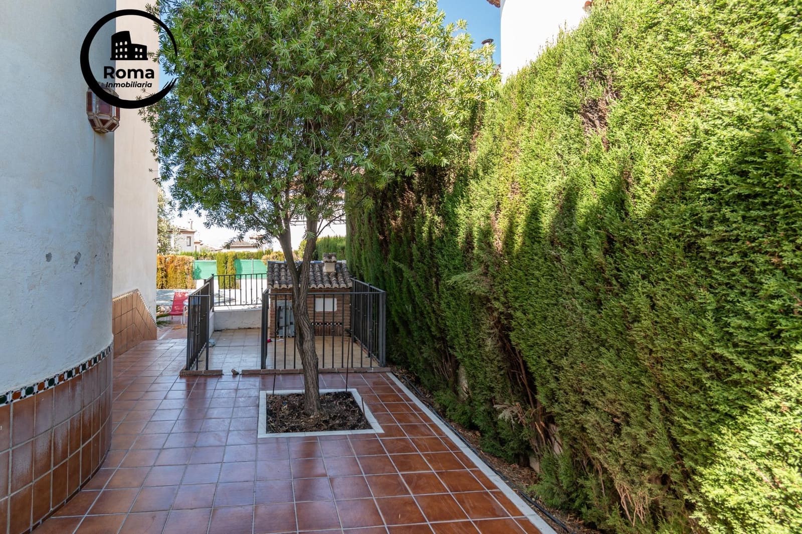 4 sovrum Villa till salu i La Zubia med pool garage - 395 000 € (Ref: 9615993)