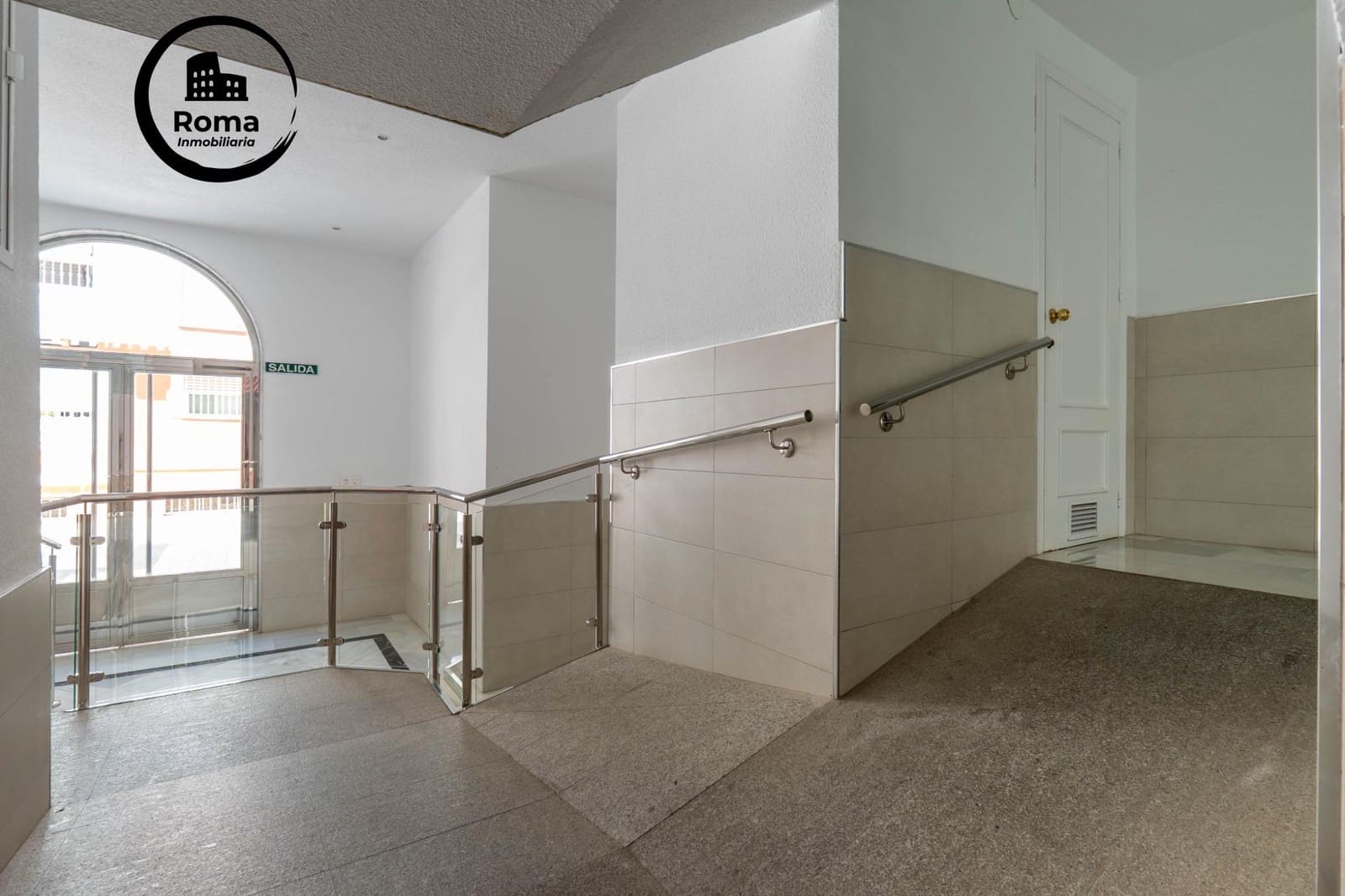 2 soveværelse Lejlighed til salg i Calahonda med garage - € 175.000 (Ref: 9615998)