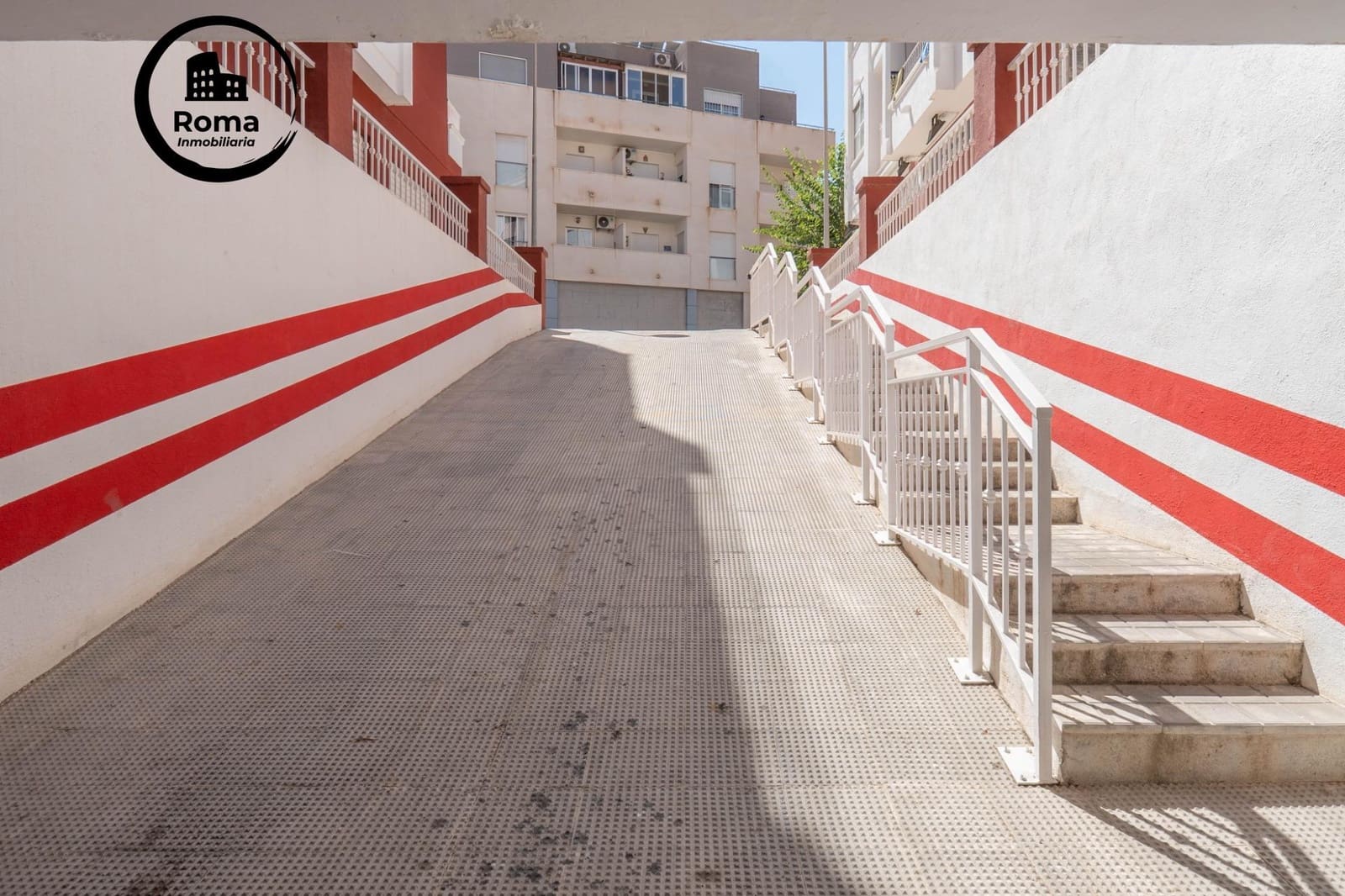 2 soveværelse Lejlighed til salg i Calahonda med garage - € 175.000 (Ref: 9615998)