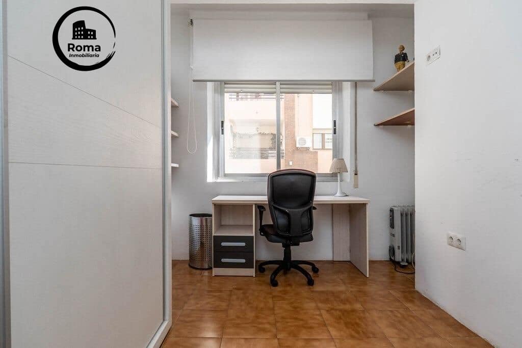 Piso de 4 habitaciones en Granada ciudad en venta - 265.000 € (Ref: 9615999)
