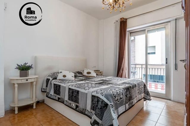 Piso de 4 habitaciones en Camino de Ronda - Rosaleda, Granada ciudad en venta - 265.000 € (Ref: 9615999)