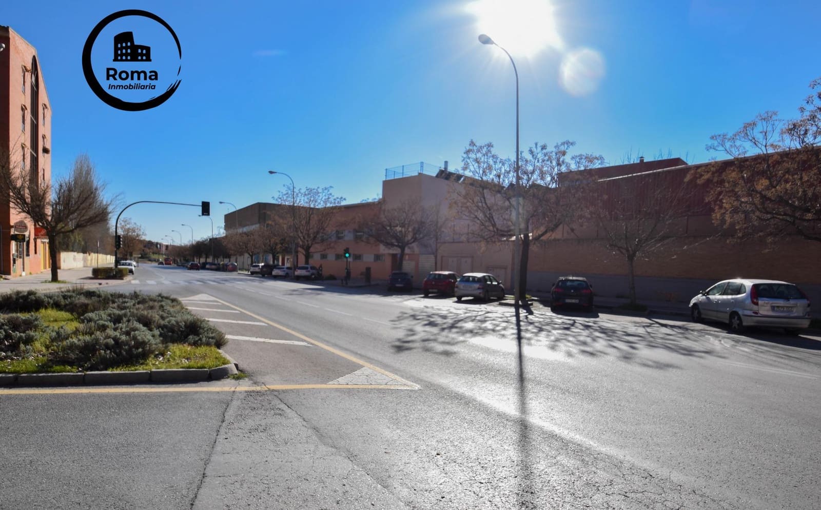 Garage til salg i Granada by - € 6.000 (Ref: 9619423)