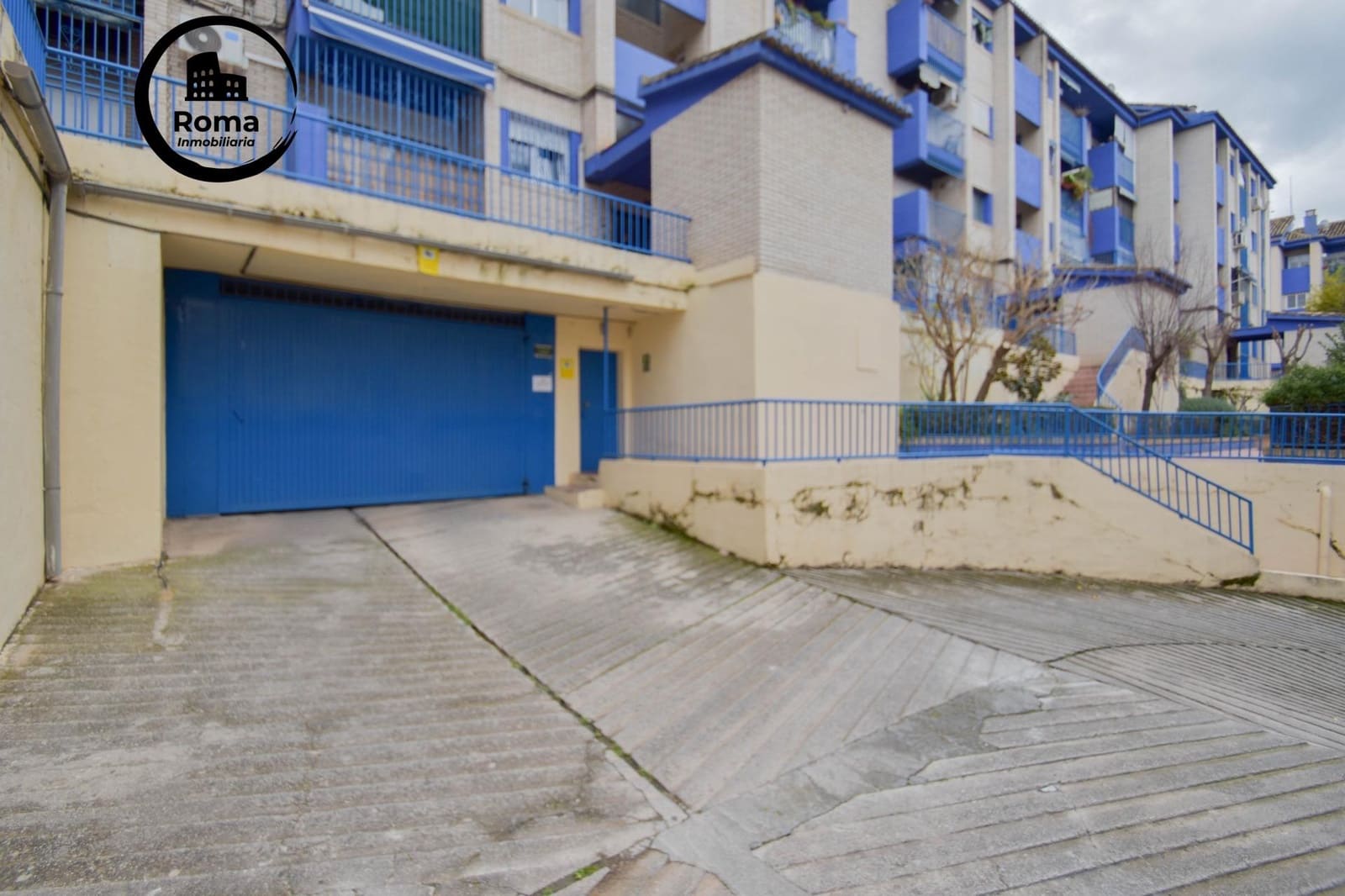 Garage til salg i Granada by - € 6.000 (Ref: 9619423)