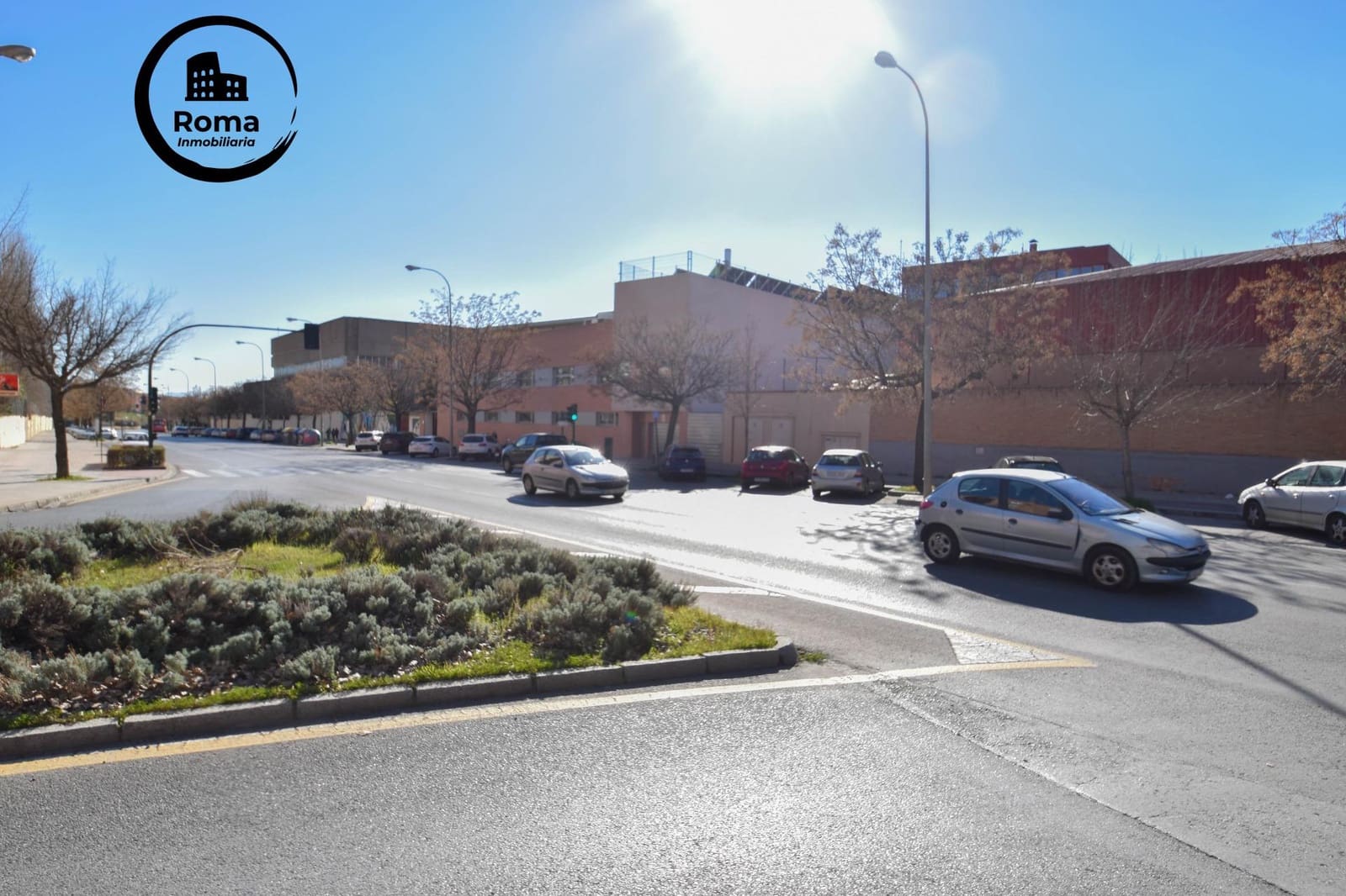 Garage til salg i Granada by - € 6.000 (Ref: 9619423)