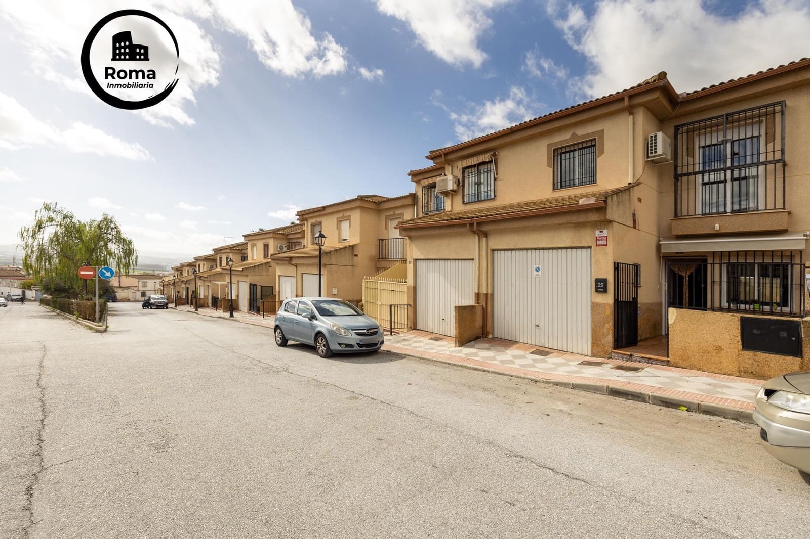 3 slaapkamer Rijtjeshuis te koop in Atarfe met garage - € 144.900 (Ref: 9619424)