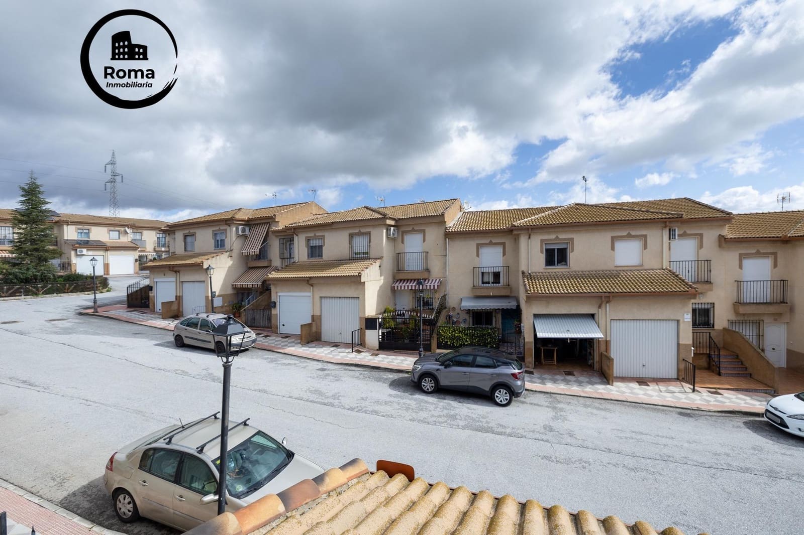 3 slaapkamer Rijtjeshuis te koop in Atarfe met garage - € 144.900 (Ref: 9619424)