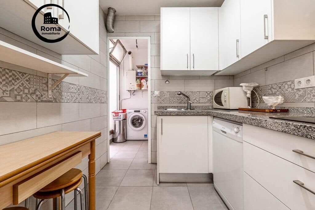 4 bedroom Flat for sale in Granada city - € 265,000 (Ref: 9619427)