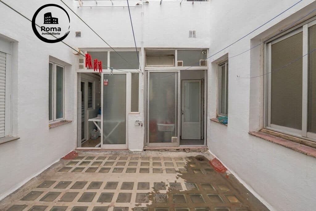 4 bedroom Flat for sale in Granada city - € 265,000 (Ref: 9619427)