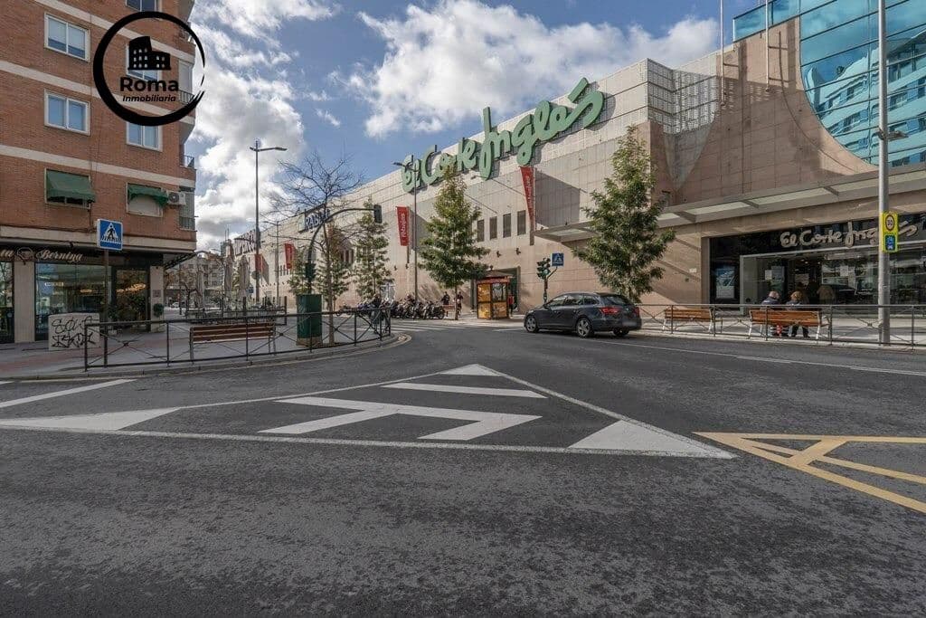 4 bedroom Flat for sale in Granada city - € 265,000 (Ref: 9619427)