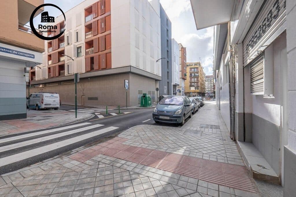 4 bedroom Flat for sale in Granada city - € 265,000 (Ref: 9619427)