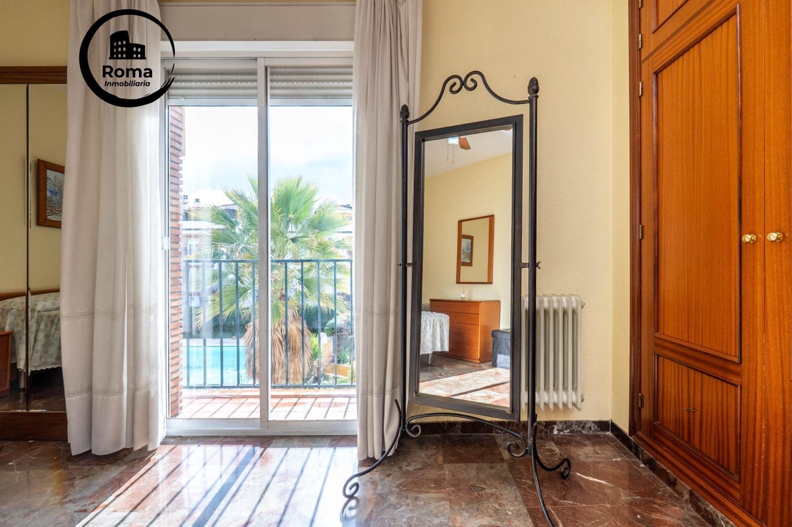 Adosado de 3 habitaciones en Granada ciudad en venta con piscina garaje - 282.000 € (Ref: 9625822)