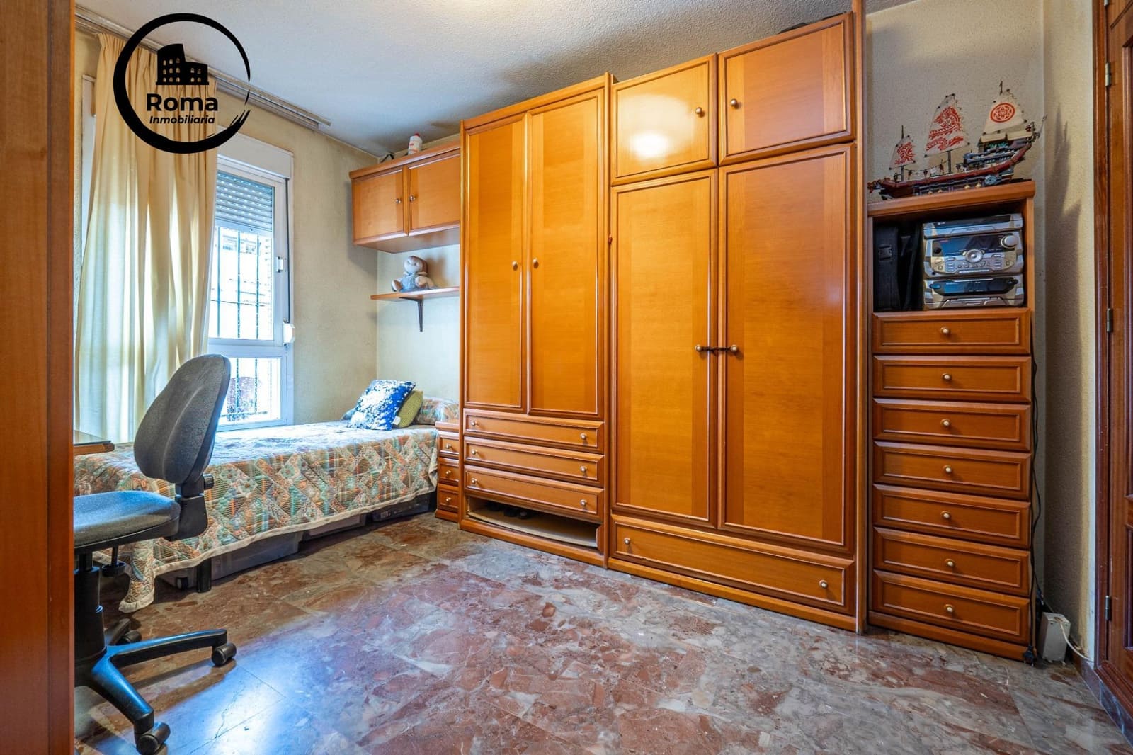 Adosado de 3 habitaciones en Granada ciudad en venta con piscina garaje - 282.000 € (Ref: 9625822)