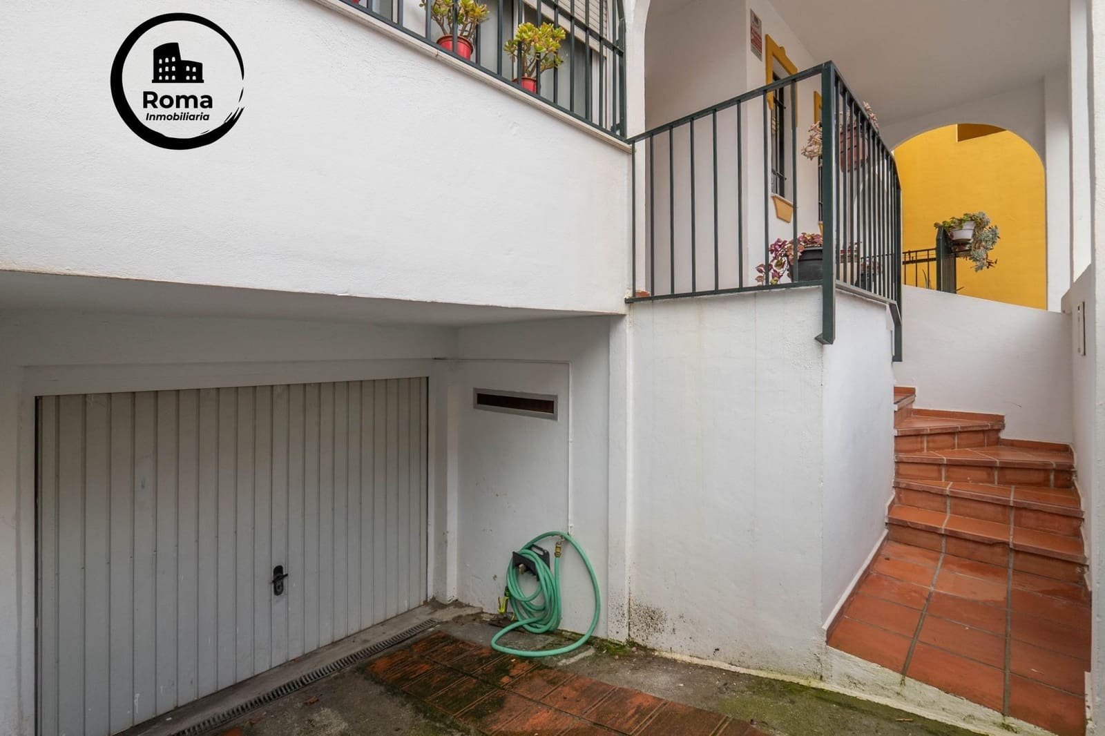 Adosado de 3 habitaciones en Granada ciudad en venta con piscina garaje - 282.000 € (Ref: 9625822)