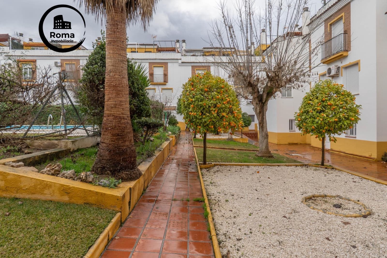 Adosado de 3 habitaciones en Granada ciudad en venta con piscina garaje - 282.000 € (Ref: 9625822)