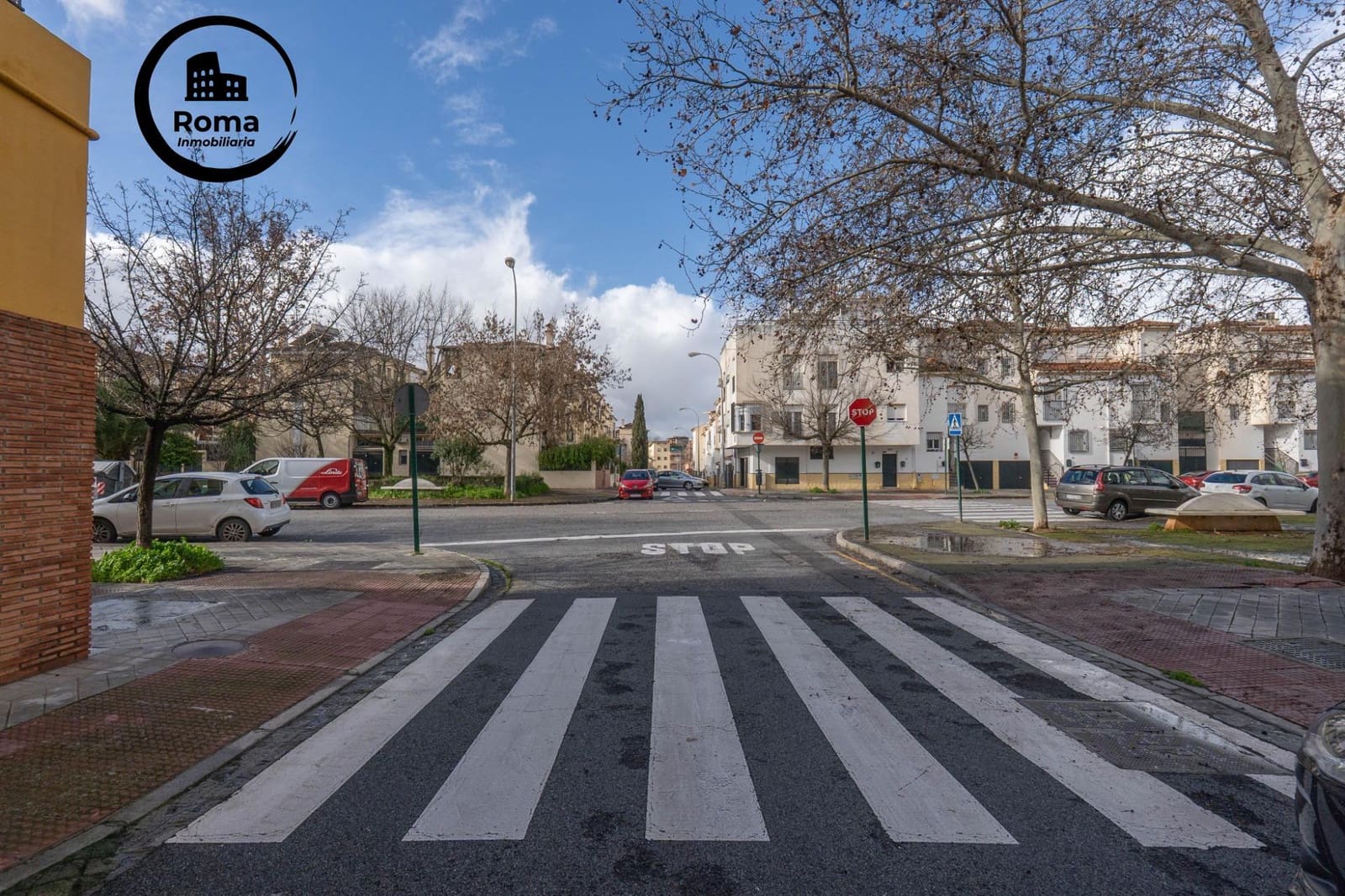 Adosado de 3 habitaciones en Granada ciudad en venta con piscina garaje - 282.000 € (Ref: 9625822)