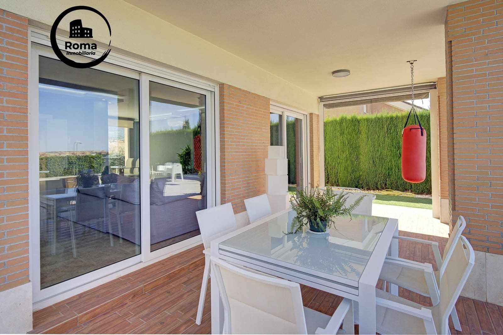 4 bedroom Villa for sale in Otura with pool garage - € 489,000 (Ref: 9625827)