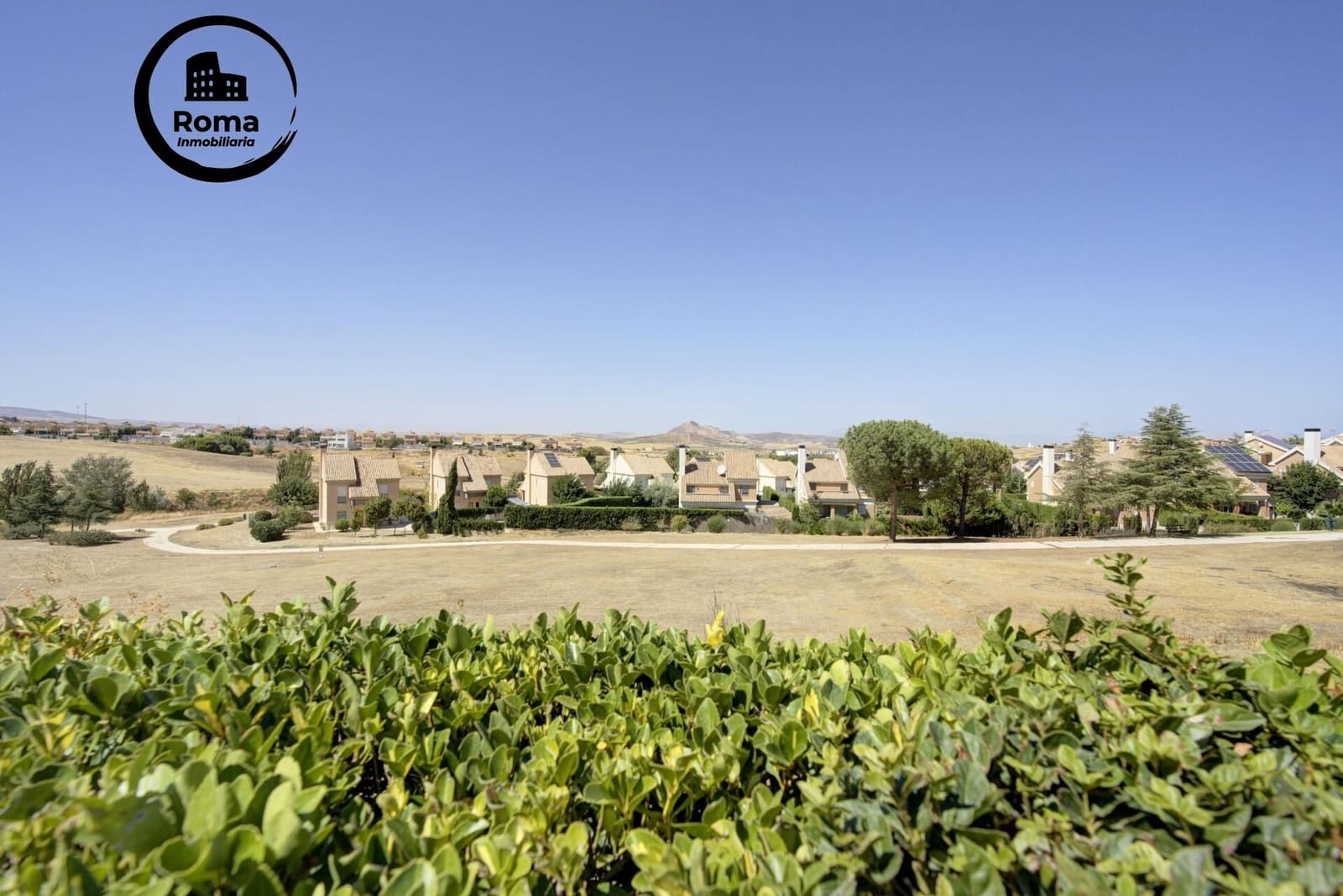 4 bedroom Villa for sale in Otura with pool garage - € 489,000 (Ref: 9625827)