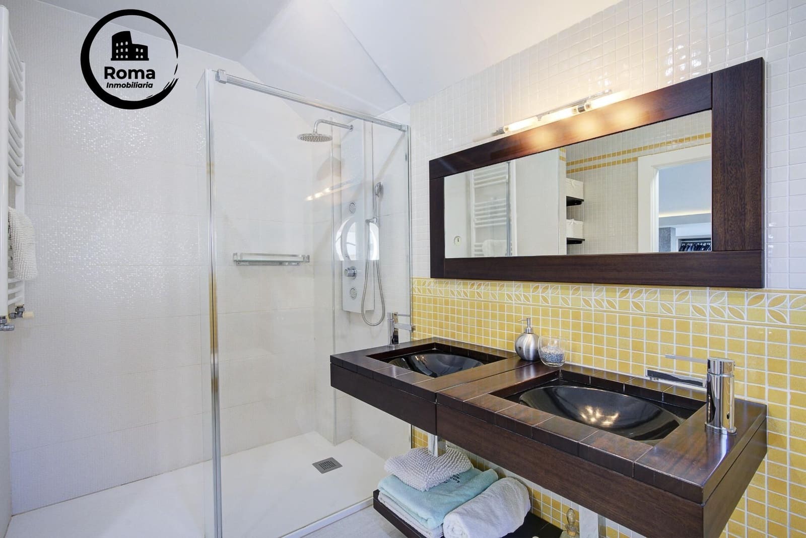 4 bedroom Villa for sale in Otura with pool garage - € 489,000 (Ref: 9625827)