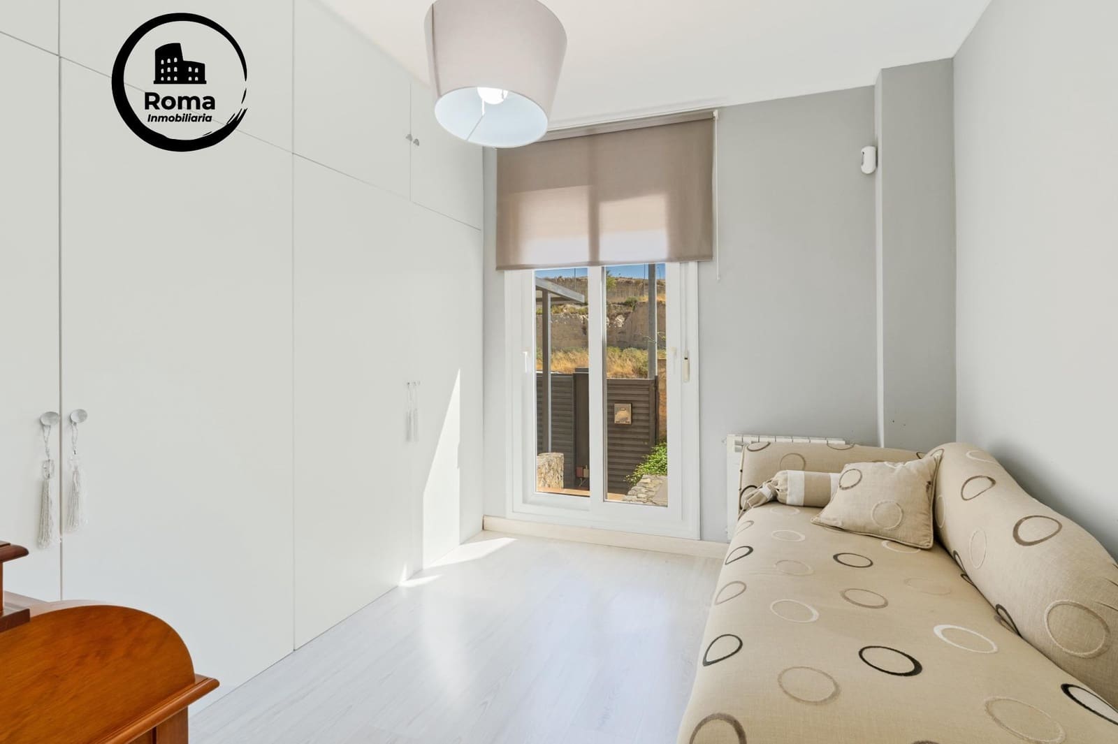 4 bedroom Villa for sale in Otura with pool garage - € 489,000 (Ref: 9625827)