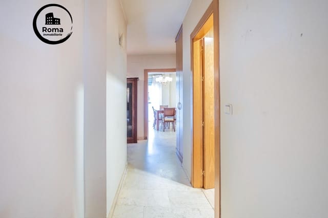 Piso de 5 habitaciones en Centro, Granada ciudad en venta con garaje - 368.000 € (Ref: 9625829)