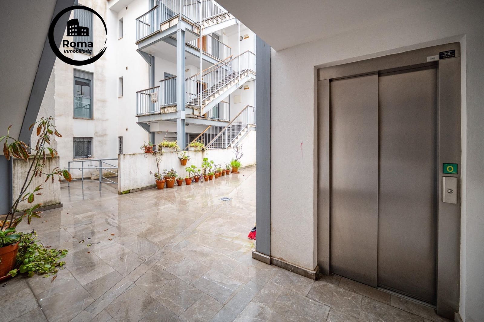 Piso de 5 habitaciones en Granada ciudad en venta con garaje - 368.000 € (Ref: 9625829)
